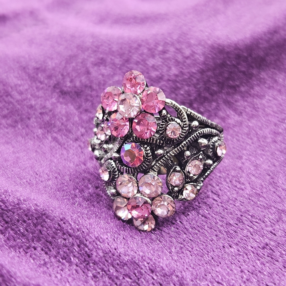 Flower Ring - Picture 3 of 5
